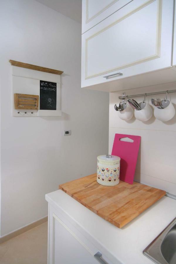 Appartement Studio Few Steps From The Beach à Kaštela Extérieur photo